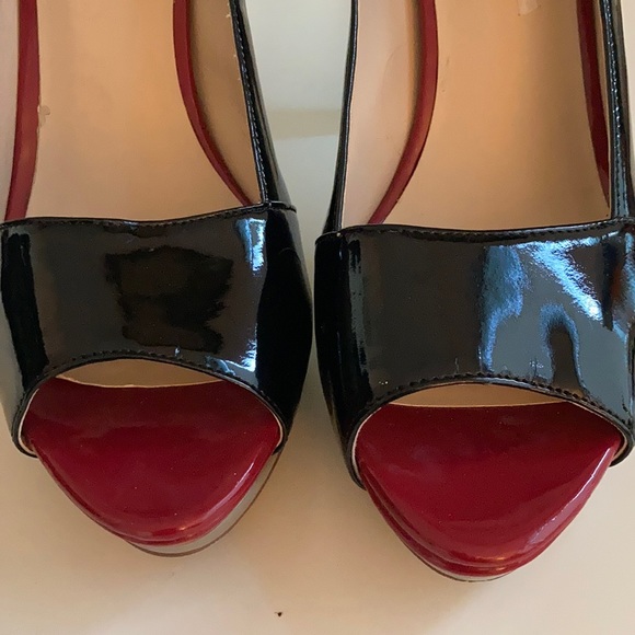 Shoes - Picture 4 of 4